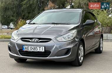 Седан Hyundai Accent 2013 в Дніпрі