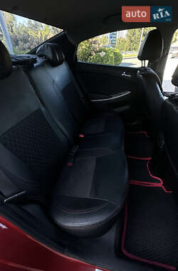 Седан Hyundai Accent 2012 в 