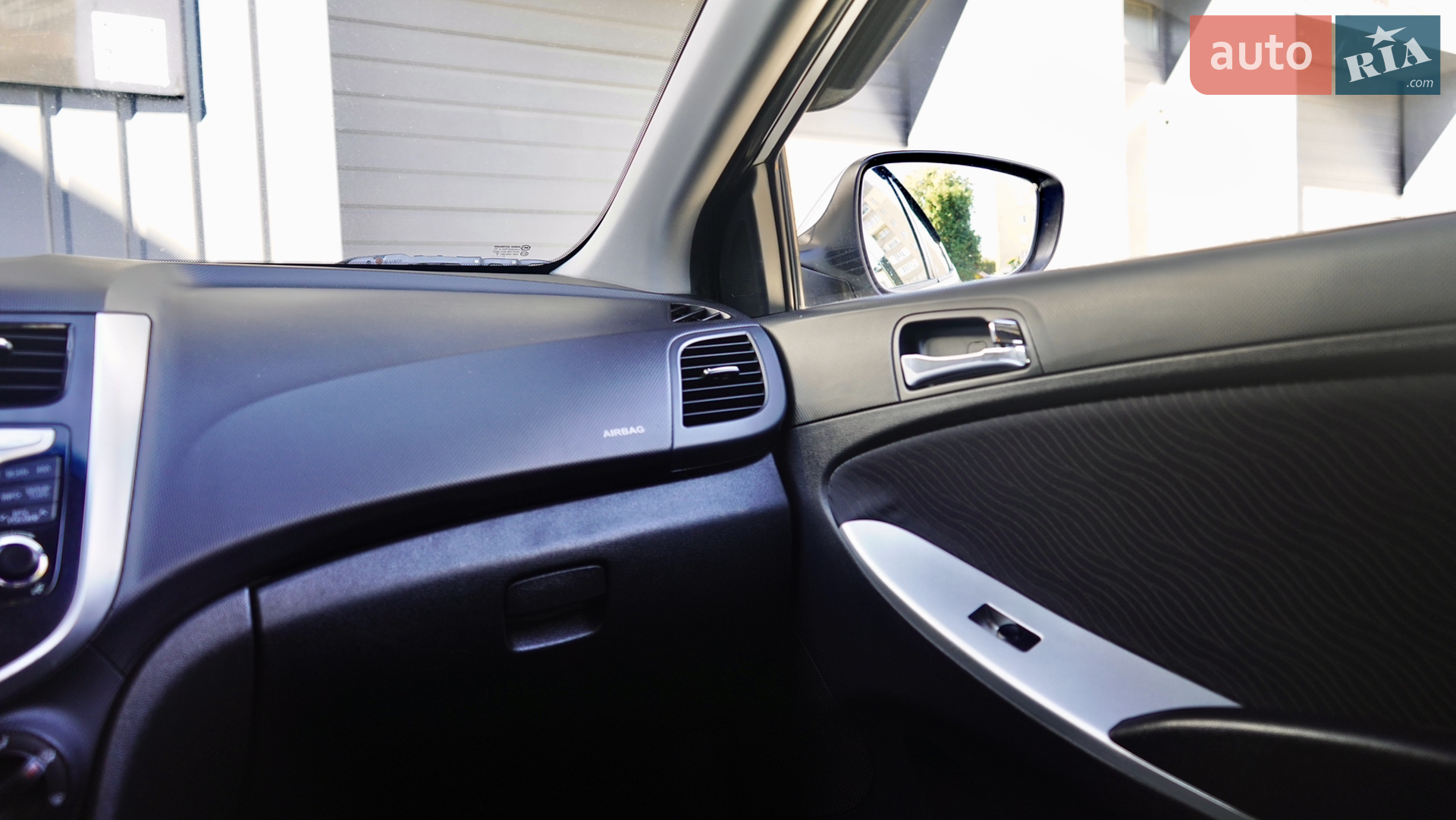 2011 Hyundai Accent - мініатюра 38