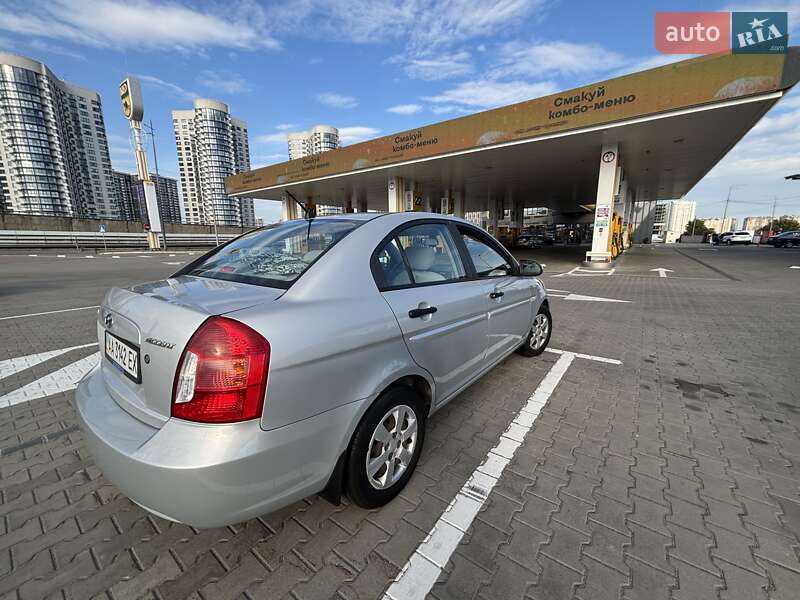 Седан Hyundai Accent 2007 в Киеве