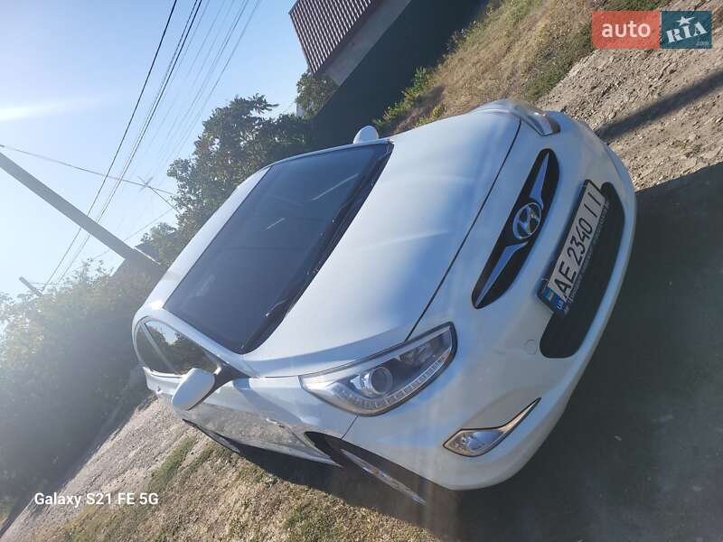 Седан Hyundai Accent 2013 в Синельниково