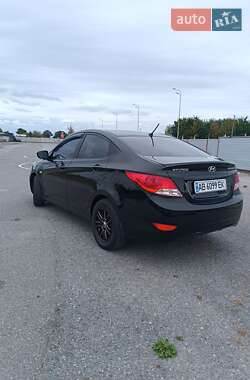 Седан Hyundai Accent 2013 в 