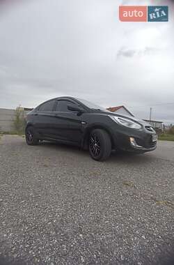 Седан Hyundai Accent 2013 в 