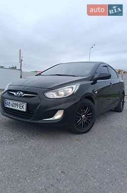 Седан Hyundai Accent 2013 в 