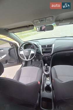 Седан Hyundai Accent 2013 в 