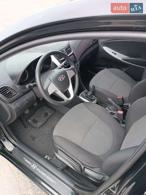 Седан Hyundai Accent 2013 в Виннице фото 31 Седан Hyundai Accent 2013 в Виннице