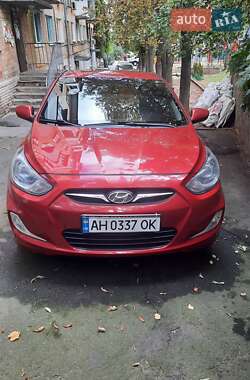 Седан Hyundai Accent 2011 в Києві