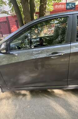 Седан Hyundai Accent 2012 в 