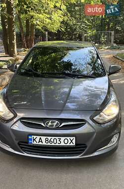 Седан Hyundai Accent 2012 в 