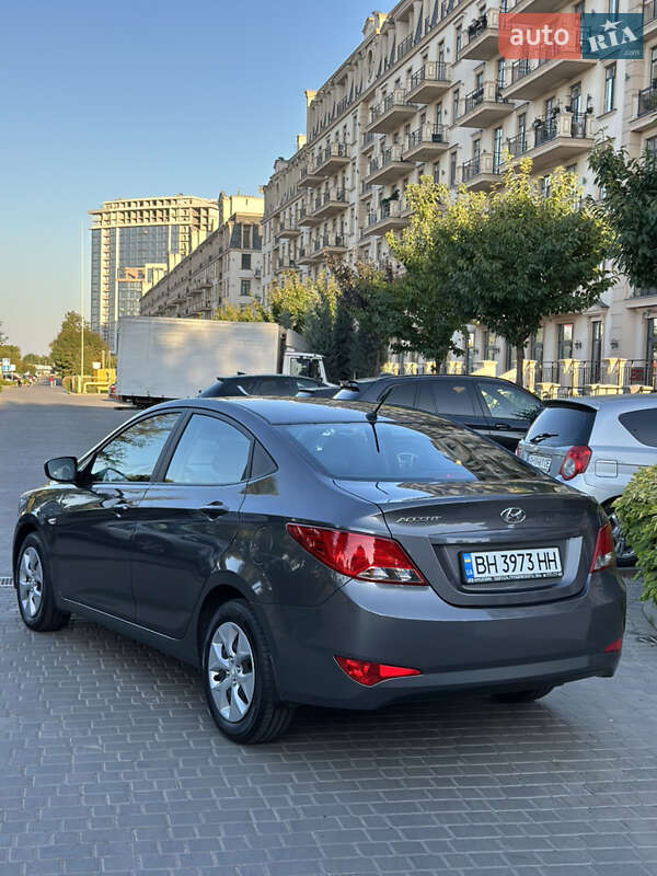 Седан Hyundai Accent 2016 в Одессе