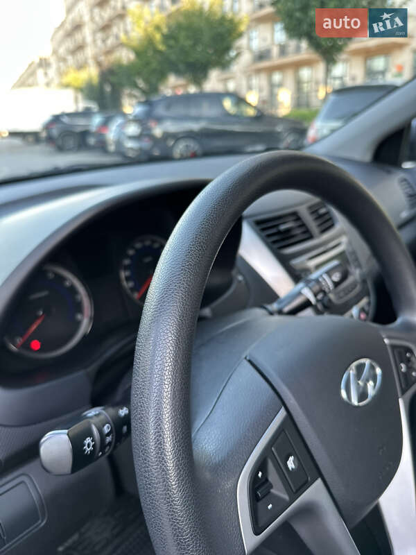 Седан Hyundai Accent 2016 в Одессе