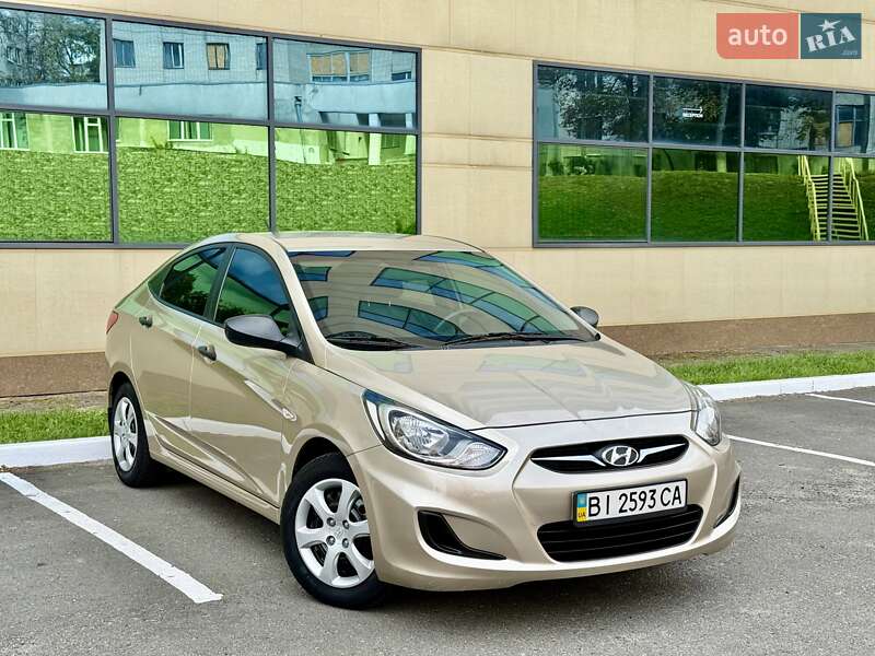 Hyundai Accent 2013