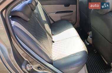 Седан Hyundai Accent 2008 в Запорожье