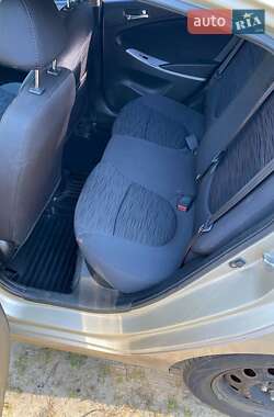 Седан Hyundai Accent 2012 в 