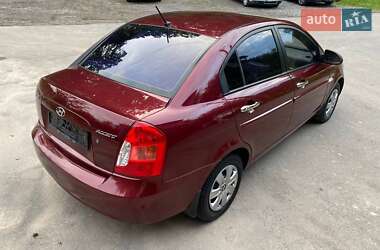 Седан Hyundai Accent 2010 в 