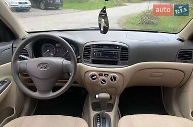 Седан Hyundai Accent 2010 в 