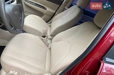 Седан Hyundai Accent 2010 в 