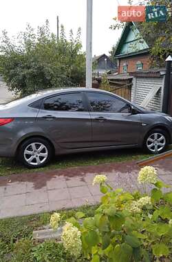 Седан Hyundai Accent 2013 в Новгород-Северском