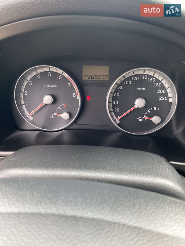 Седан Hyundai Accent 2008 в Конотопе