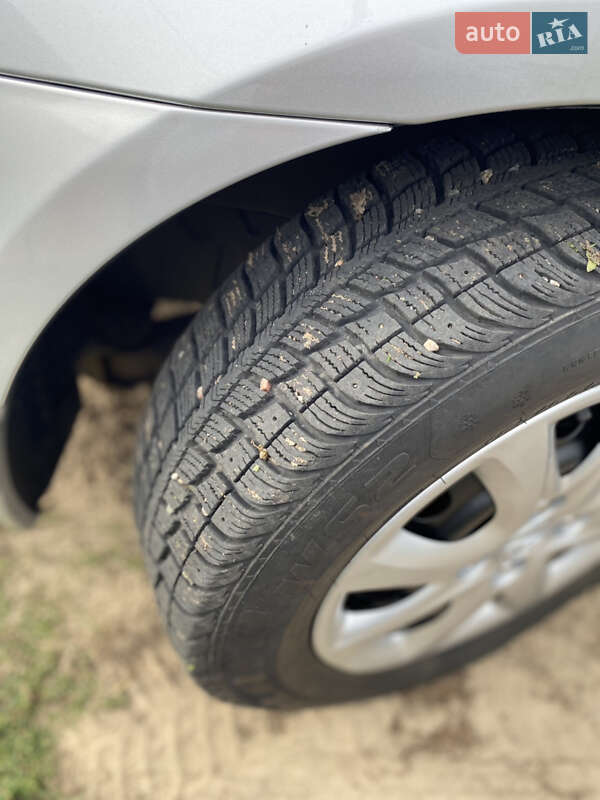 Седан Hyundai Accent 2008 в Конотопе