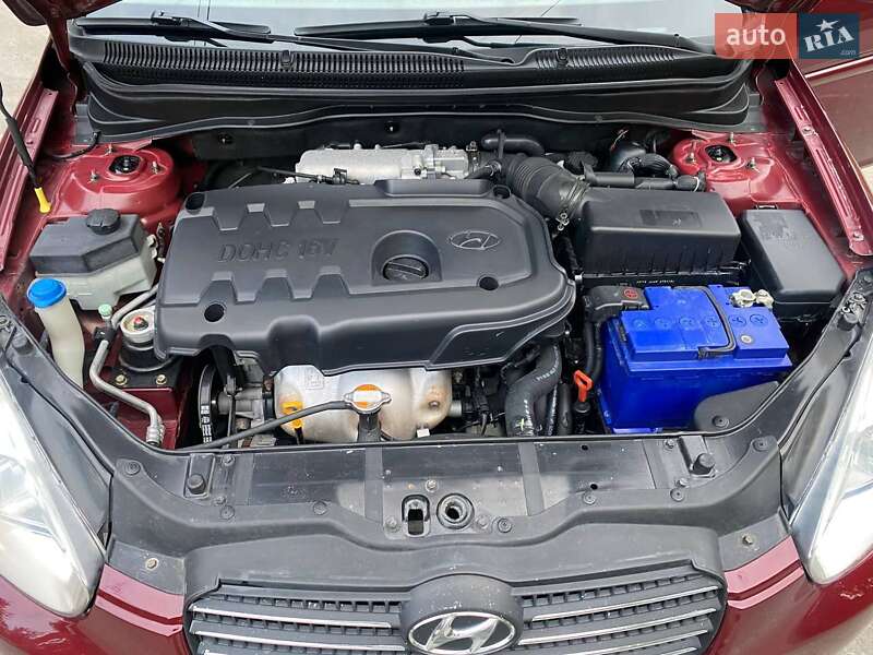 Седан Hyundai Accent 2010 в Виннице