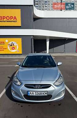Седан Hyundai Accent 2012 в Киеве