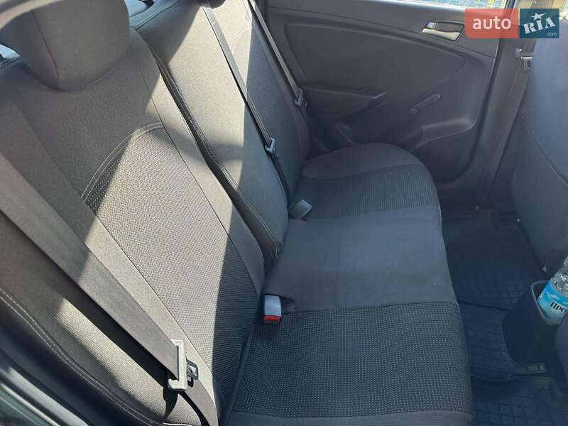 Седан Hyundai Accent 2016 в Николаеве