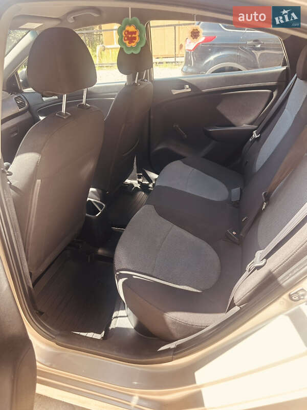 Седан Hyundai Accent 2012 в Ивано-Франковске фото 15 Седан Hyundai Accent 2012 в Ивано-Франковске