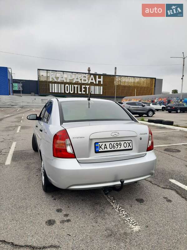 Седан Hyundai Accent 2008 в Киеве