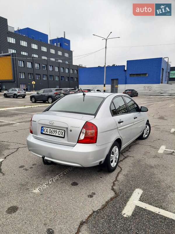 Седан Hyundai Accent 2008 в Киеве
