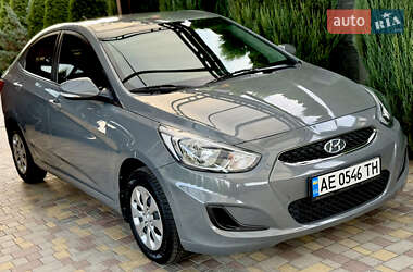 Седан Hyundai Accent 2019 в Днепре