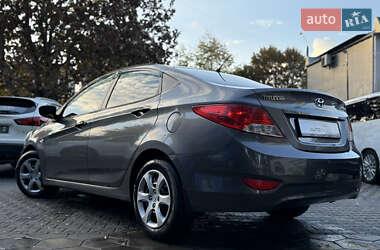 Седан Hyundai Accent 2011 в 