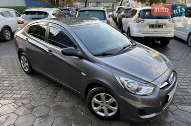 Седан Hyundai Accent 2011 в 