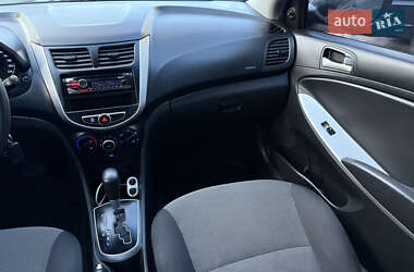Седан Hyundai Accent 2011 в 