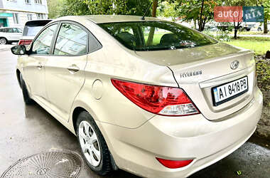 Седан Hyundai Accent 2011 в 