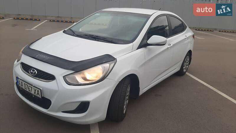 Седан Hyundai Accent 2018 в Києві фото 2 Седан Hyundai Accent 2018 в Києві