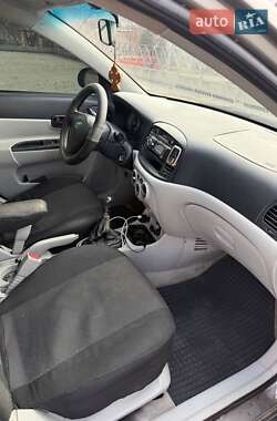 Седан Hyundai Accent 2008 в Ровно