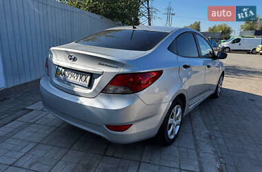 Седан Hyundai Accent 2011 в 