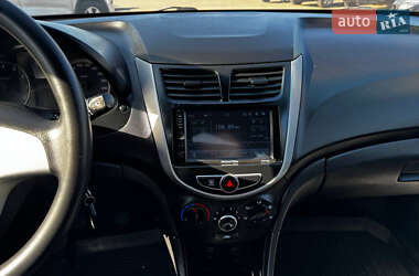 Седан Hyundai Accent 2011 в 