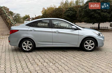 Седан Hyundai Accent 2011 в 