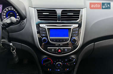 Седан Hyundai Accent 2011 в 