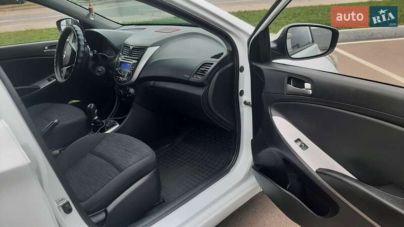 Седан Hyundai Accent 2018 в Києві фото 3 Седан Hyundai Accent 2018 в Києві