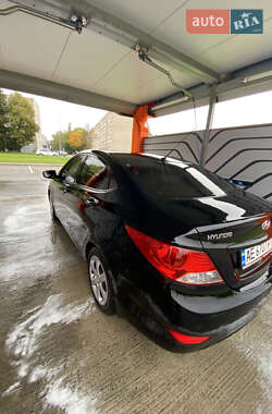 Седан Hyundai Accent 2011 в 