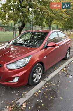 Седан Hyundai Accent 2013 в 