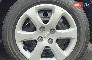 Седан Hyundai Accent 2011 в 