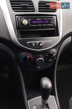 Седан Hyundai Accent 2011 в 