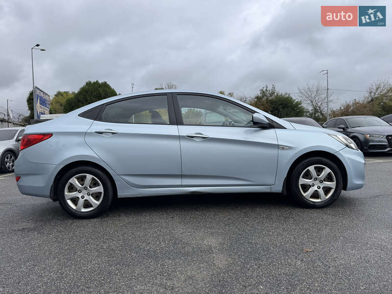 Седан Hyundai Accent 2012 в Киеве