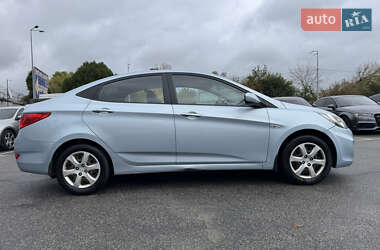 Седан Hyundai Accent 2012 в 