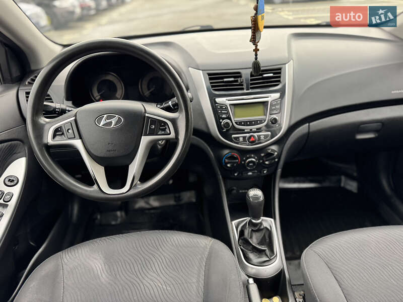 Седан Hyundai Accent 2012 в Киеве