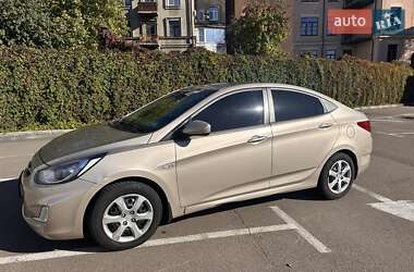 Седан Hyundai Accent 2012 в 